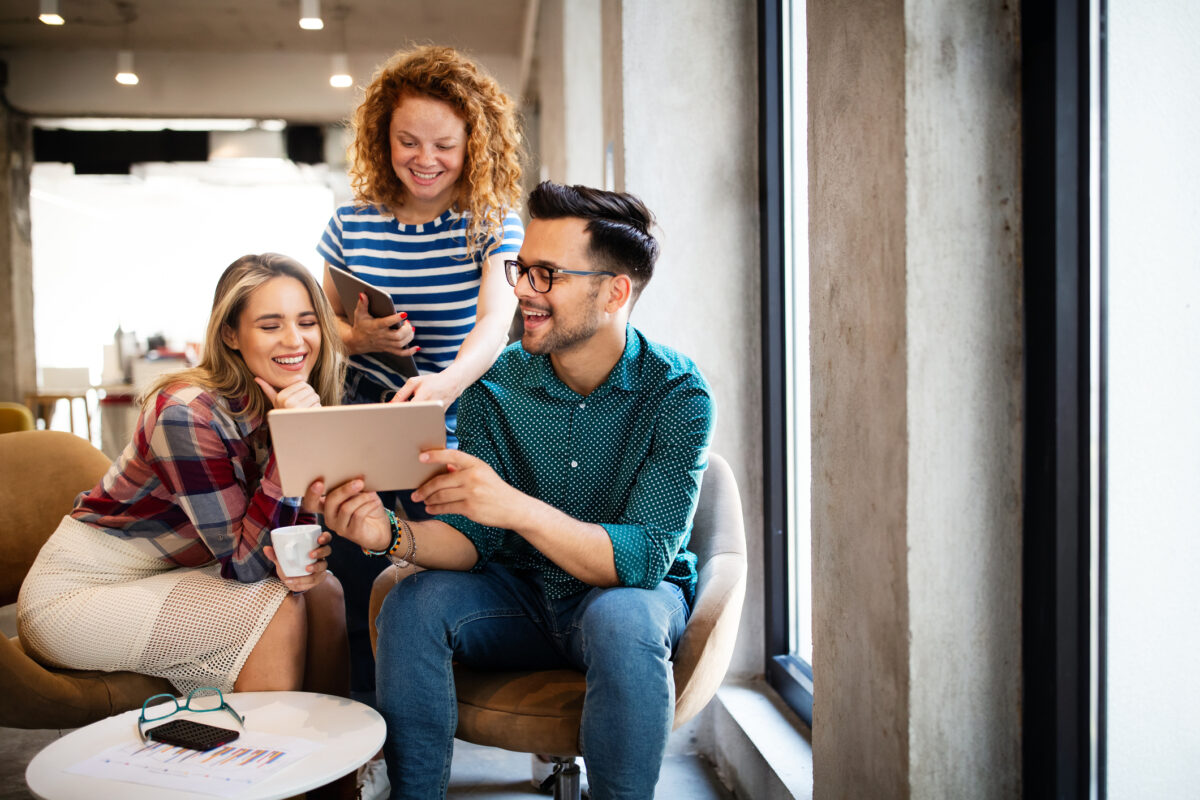 What are Sharepoint Online and Sharepoint On-premise?